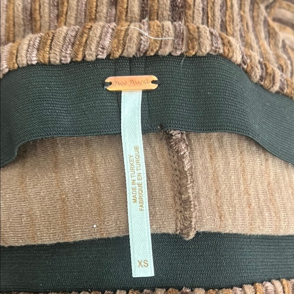 🎉HP🎉🎉Free People high rise flare legging - Picture 8 of 8